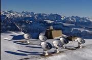 Das von den Wissenschaftlern benutzte Radioteleskop: das IRAM-Interferometer auf dem Plateau de Bure in den französischen Alpen IRAM/Rebus. 
