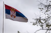 Serbien Flagge (Symbolbild) Bild: Jewgenija Nowoschenina / Sputnik