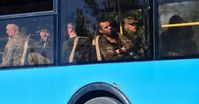 Archivbild: Ein Bus mit ukrainischen Soldaten, die sich ergeben haben. Bild: Alexei Kudenko / Sputnik