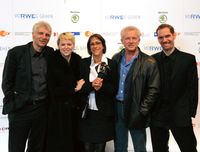 Lisa Wagner (zweite von links) bei der Grimme-Preisverleihung für den Tatort Nie wieder frei sein