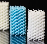 Flexible und stark dehnbare Silikonstrukturen aus dem 3D-Drucker.