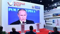 Übertragung der Rede des russischen Präsidenten Wladimir Putin auf der Plenarsitzung des XXV. Internationalen Wirtschaftsforums in Sankt Petersburg