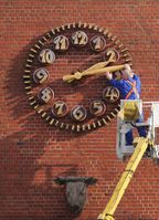 Wenn Deutschland am kommenden Sonntag die Uhren eine Stunde vorstellt, feiert die Sommerzeit ihren 30. Geburtstag. Bild: Techniker Krankenkasse