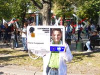 Darstellung des gläsernen Patienten auf der Demonstration Freiheit statt Angst