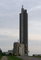 115 m hohes Getreidesilo der Schapfenmühle in Ulm (Symbolbild)