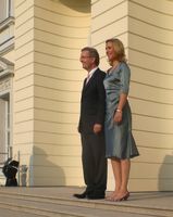Christian und Bettina Wulff beim Sommerfest des Bundespräsidenten am 2. Juli 2010 vor dem Schloss Bellevue