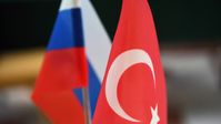 Russland Türkei Flagge (Symbolbild) Bild: Sputnik / ILJA PITALJOW
