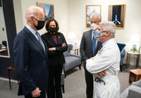 President Joe Biden and Vice President Kamala Harris talk with White House COVID-19 Response Coordinator Jeff Zients and Chief Medical Adviser to the President Dr. Anthony Fauci (2021)