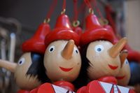 Pinocchio: bekommt lange Nase durchs Lügen. Bild: pixelio.de/Bredehorn.J