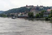 Pirna während des Elbe-Hochwassers im Juni 2013. Die Lage der Stadt erschwert einen umfassenden Hoch
Quelle: Foto: Tilo Arnhold/UFZ (idw)