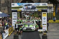 SKODA bei der WM-Rallye in Deutschland: Esapekka Lappi/Janne Ferm setzten die SKODA Siegesserie in der WRC 2 fort. Bild: "obs/Skoda Auto Deutschland GmbH"