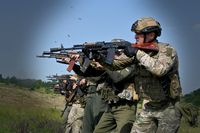 Ukrainische Soldaten während eines Trainings (Symbolbild)