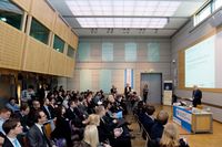 Rund 120 Teilnehmer konnte EML-Direktor Prof. Andreas Reuter im Studio Villa Bosch begrüßen.
Quelle: Foto: MFG / Matthiessen (idw)