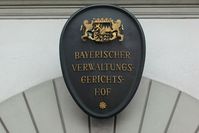 Wappen am Eingang des Bayerischen Verwaltungsgerichtshofes in München