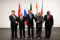 Narendra Modi (2.v.r.) mit den Staatschefs der anderen BRICS-Staaten beim G20-Gipfel in Osaka 2019