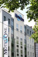 Aussenansicht Motel One Frankfurt. Bild: One Hotels & Resorts AG