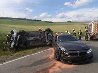 Unfallbeschädigte Pkw Bild: Polizei