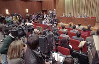 Günter Schabowski bei der Pressekonferenz am 9. November 1989