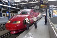 Thalys-Zug 9364 von Amsterdam nach Paris in Brüssel Hbf (Juni 2014) Bild: Bahnfrend - Lizenziert unter CC-BY-SA 4.0 über Wikimedia Commons