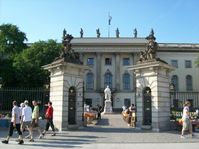 Front der Humboldt-Universität in Berlin