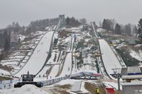 Die Trambulina Valea Cărbunării ist eine Skisprungschanzenanlage und befindet sich am südlichen Stadtrand von Râșnov (Rosenau) im Kreis Brașov in Rumänien.