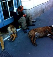 Obdachlos: In Deutschland fehlt es an Sozialimmobilien. Bild: flickr.com, pazca