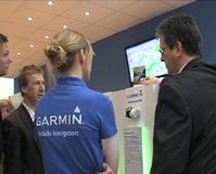 Garmin zeigte neben den  mobilen Navigationsgeräten mit dem "nüvifone" erstmals ein All-in-one-Gerät. Bild: ExtremNews