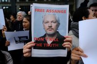 Julian Assange (Symbolbild)  Bild: Shutterstock/Reitschuster/Eigenes Werk
