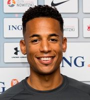 Dennis Aogo (2019)