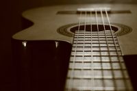 Eine Klassikgitarre mit Nylonsaiten. Bild: Pixabay.com © Alexis (CC0 1.0)
