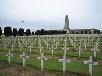 Verdun heute: Die französische Gedenkstätte "Ossuaire de Douaumont" (Das Beinhaus von Verdun) Foto: ZDF und Tobias Corts