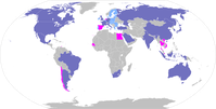 Lila: G20-Mitgliedssaaten Hellblau: Staaten die indirekt durch die Mitgliedschaft der EU repräsentiert werden (keine G20-Mitglieder), Pink: Dauerhafte Gäste