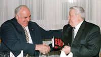 Alt-Bundeskanzler Helmut Kohl und Boris Jelzin 2000 auf der Frankfurter Buchmesse, Archivbild