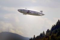 Messflug über dem Kinzigtal auf dem von Stefan Szczesny gestalteten Zeppelin NT