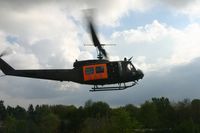 SAR-Hubschrauber vom Typ Bell UH-1D im Flug