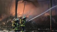 Trupp unter Atemschutz zur Brandbekämpfung