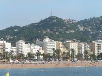 Blick auf Lloret de Mar vom Mittelmeer aus