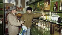 Archivbild: US-Touristen im Berjoska-Laden, Moskau, 1988.