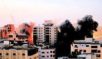 Bombardierung einer Stadt: Natürlich nur zu deren "Sicherheit" und für den "Frieden" (Symbolbild)