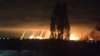 Explosion in Pawlograd in der Nacht auf den 1. Mai. 2023 Bild: Telegramkanal "Colonelcassad"
