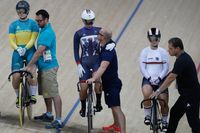 Vor dem Start zum Keirin bei den Olympischen Spielen 2016 (v.r.n.l.:) Kristina Vogel, Rebecca James, Anna Meares