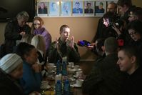 Kriegsgefangene berichten nach Heimkehr in die Volksrepubliken Donezk und Lugansk von flächendeckender Folter bei den Ukrainern Bild: Alexei Maischew / Sputnik