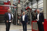 Palurec-Eröffnung mit (v.l.) Stephen Naumann (Elopak), Robert Kummer (SIG Combibloc) und Stephan Karl (Tetra Pak) /  Bild: Fachverband Kartonverpackung für Fotograf: Fachverband Kartonverpackung für