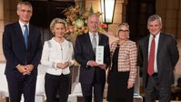 Jens Stoltenberg, Ursula von der Leyen, James N. Mattis, Sandra E. Peterson, Daniel Benjamin  Bild: American Academy in Berlin Fotograf: Annette Hornischer