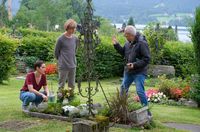 Dominik Graf dreht mit Verena Altenberger (als Christina) und Alessandro Schuster (als Patrick) für den Fernsehfilm "Gesicht der Erinnerung. Bild: SWR/Jacqueline Krause-Burberg Fotograf: SWR - Das Erste