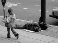 Obdachlosigkeit wird für Einkommensschwache Menschen in Berlin wegen dem geplanten Mietendeckel bald zunehmen? (Symbolbild)