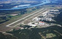 Flughafen Karlsruhe/Baden-Baden (IATA-Code: FKB, ICAO-Code: EDSB), Archivbild