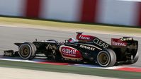 Kimi Räikkönen im Lotus E21 bei den Testfahrten vor der Saison in Barcelona.