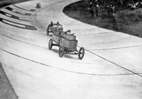 Opel meldet sich in der Saison 1920 zum Motorsport zurück und veranstaltet Rennen auf der hauseigenen Opel-Bahn  Bild: Opel Automobile GmbH Fotograf: Opel Automobile GmbH