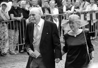 Max Markgraf von Baden und seine Ehefrau Valerie Isabella im Juli 2017 vor der Marktkirche von Hannover als Hochzeitsgäste von Ekaterina Malysheva und Ernst August Prinz von Hannover